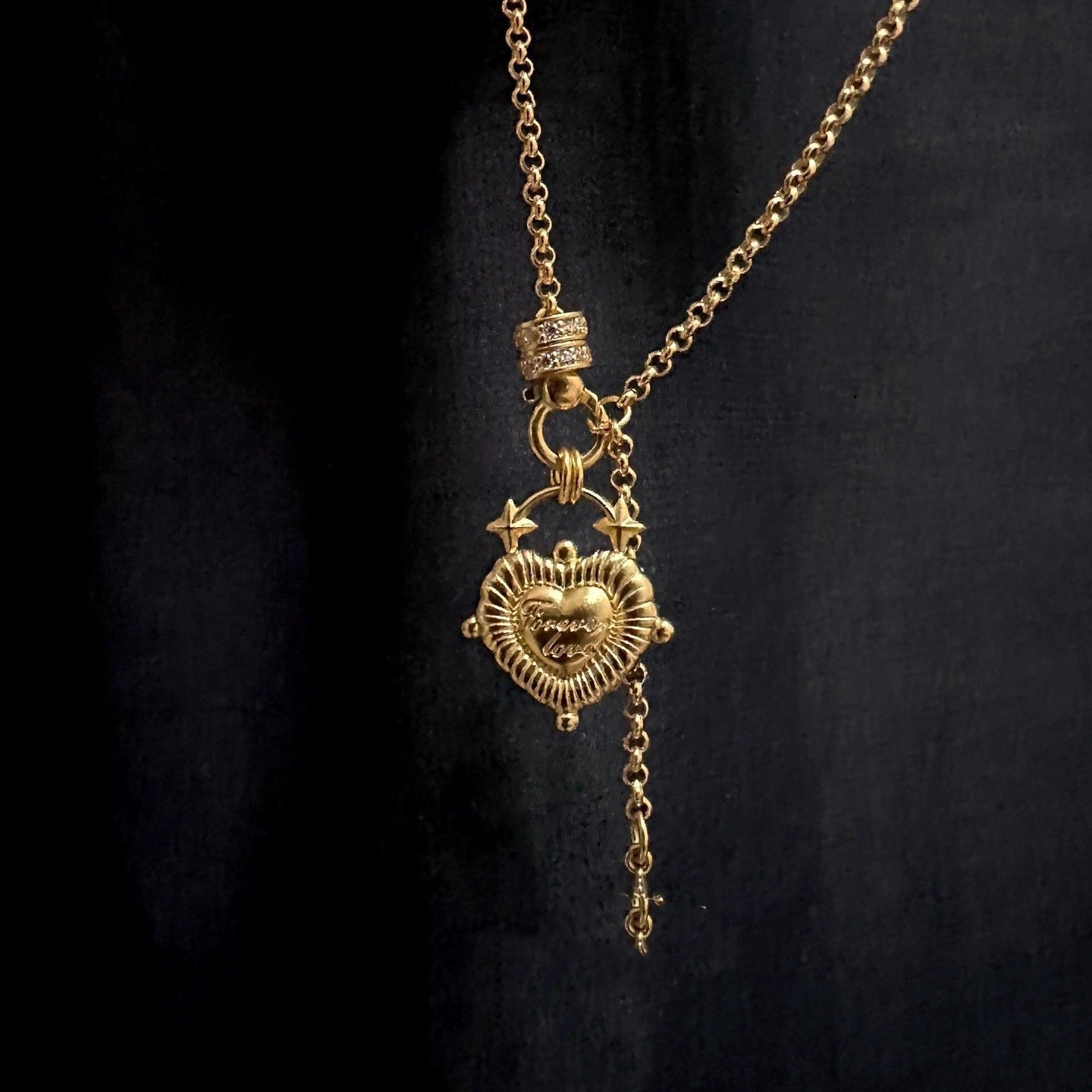 Queen’s Collar